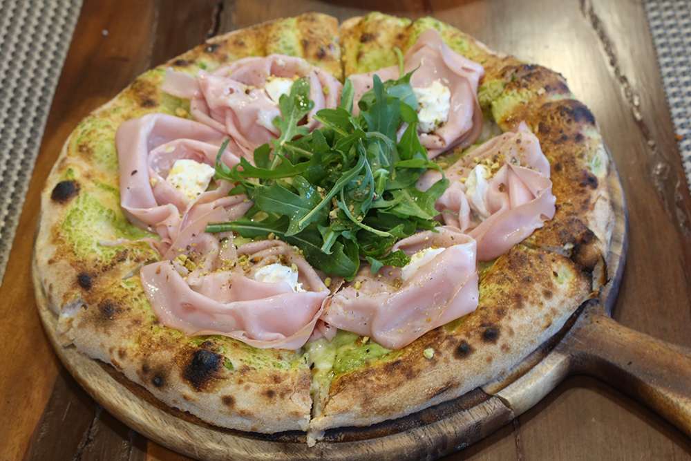 พิซซามอร์ตาเดลล่า(Mortadella)