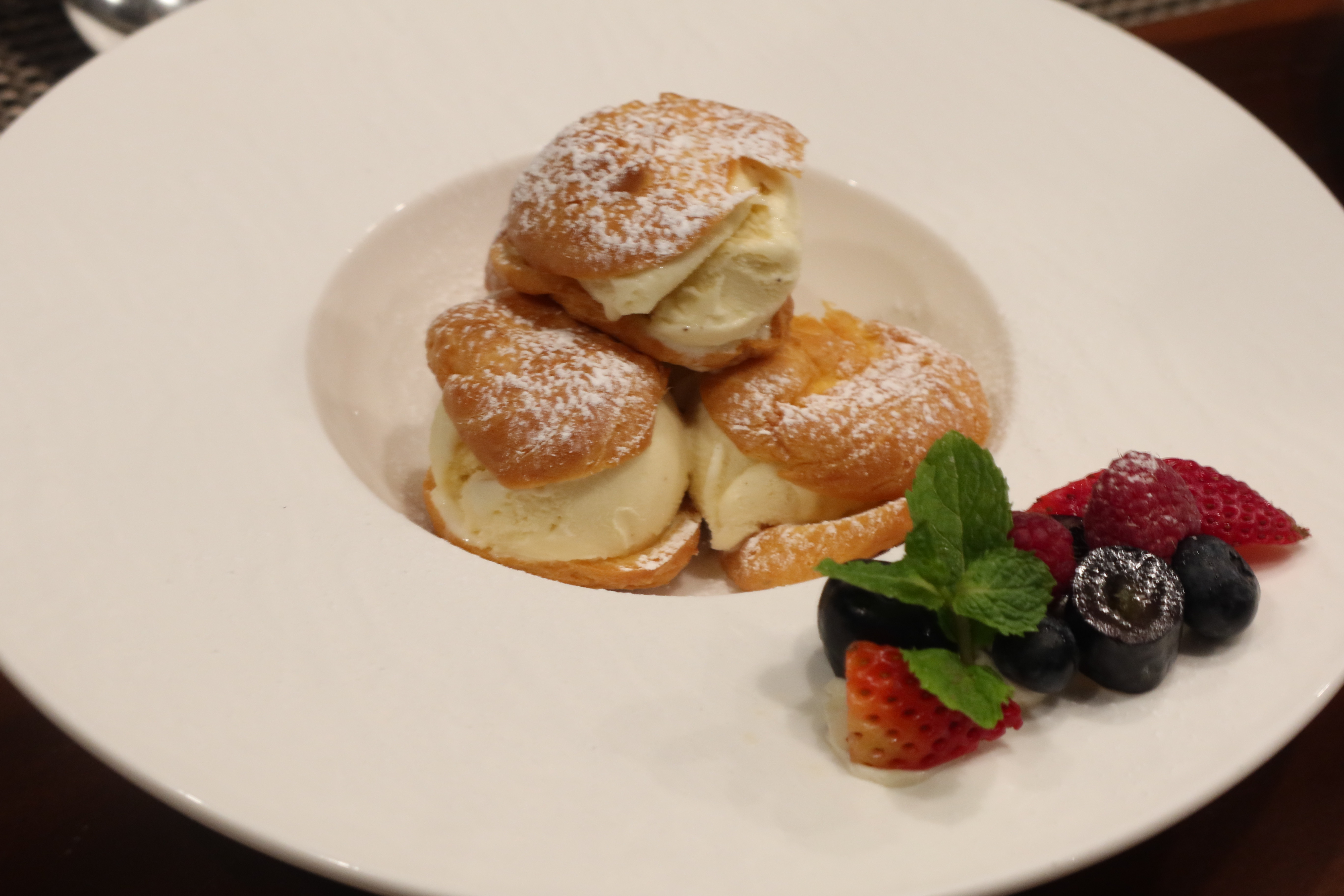 โปรฟิตเตอโรล(Profiterole)