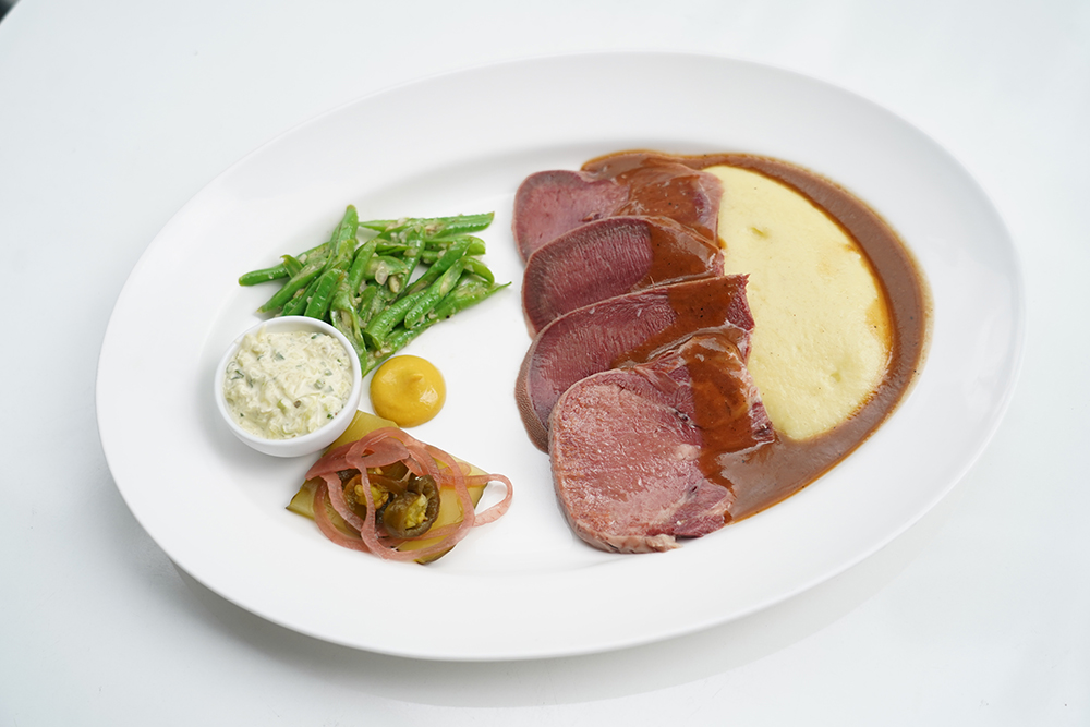 ลิ้นวัวกับมันบด(Cured Beef Tongue _ Mash)