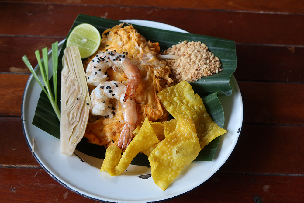 ผัดไทยกุ้งสด