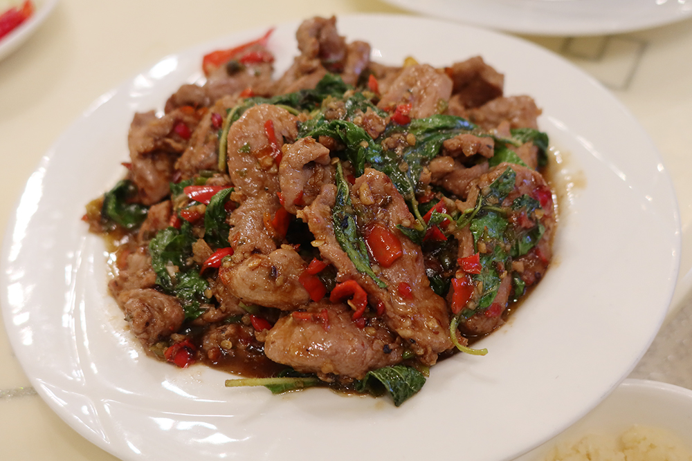 เป็ดผัดกะเพรา
