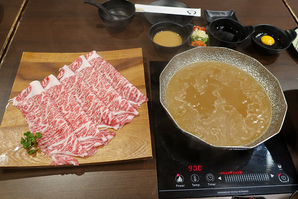 เซ็ตชาบูชาบู เนื้อวากิว A5