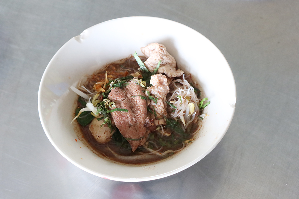 ก๋วยเตี๋ยวหมูน้ำตก