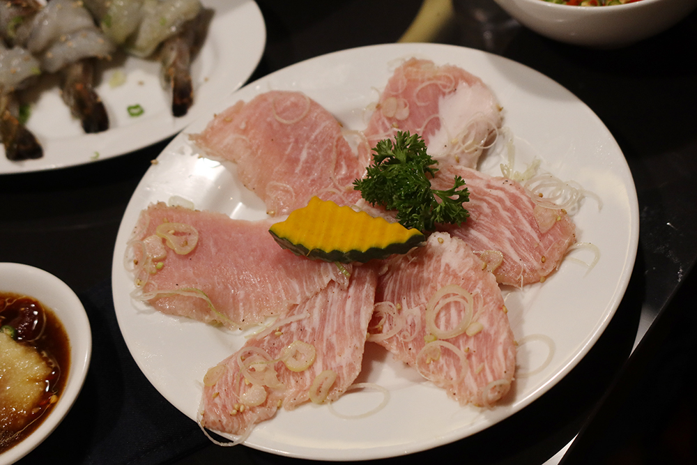 คอหมูย่างคัดพิเศษ (Ton-Toro)
