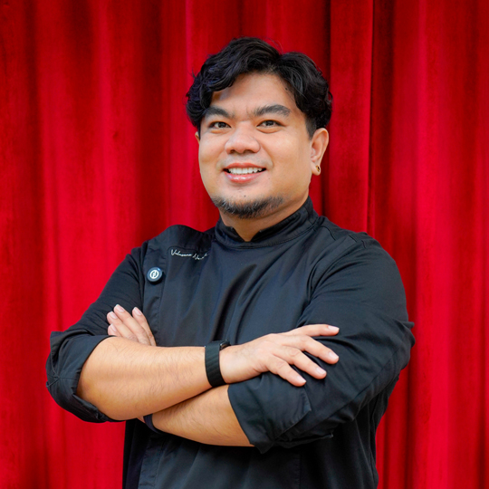 การคัดสรรวัตถุดิบคุณภาพส่งตรงจากท้องถิ่นที่ร้าน “สรรพรส”  (เชฟซีตรอง วลาสุระ)