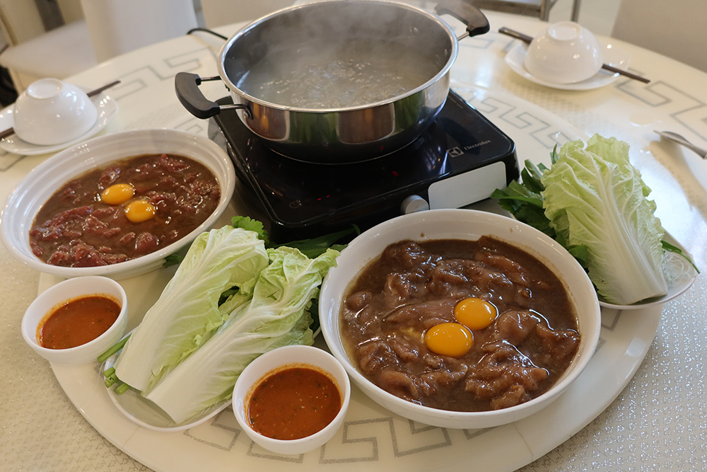 สุกี้ยากี้เนื้อและสุกี้ยากี้หมู